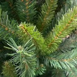 Albero di Natale Verde PVC Altezza 240 cm Base 135 cm Folto Leggero