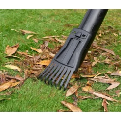 Aspiratore e Soffiatore Black&Decker con Sacco per Foglie e Rastrello