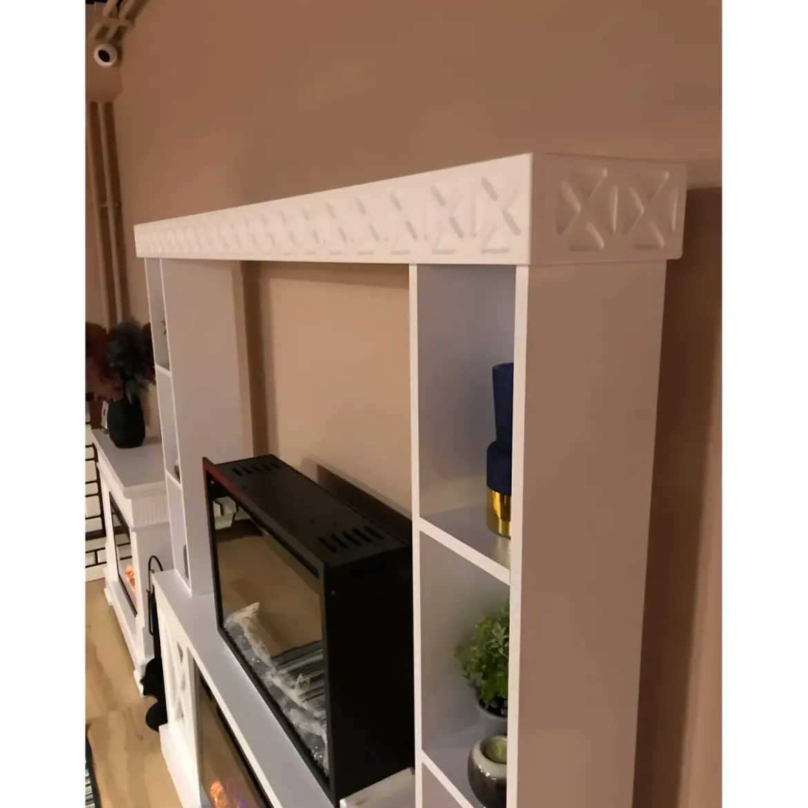 Camino Elettrico 1500W Bianco con Scaffale Portaoggetti Specchiato Moderno