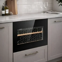 Cantinetta Vino a Incasso 17 Bottiglie Ventilata Classe F Nero LED