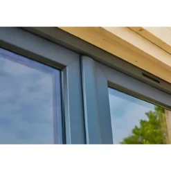 Casetta in Legno Abitabile 5x3.6 metri Parete Isolanti Porta Finestra Giardino