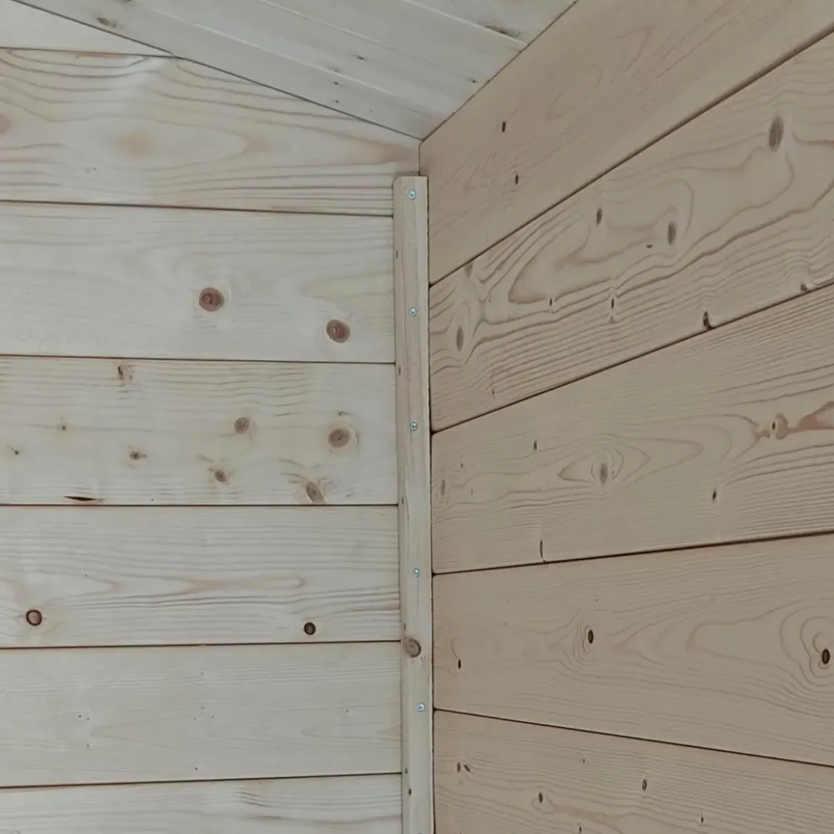 Casetta in Legno Addossata 218x130 cm con Porta Doppia e Pavimento