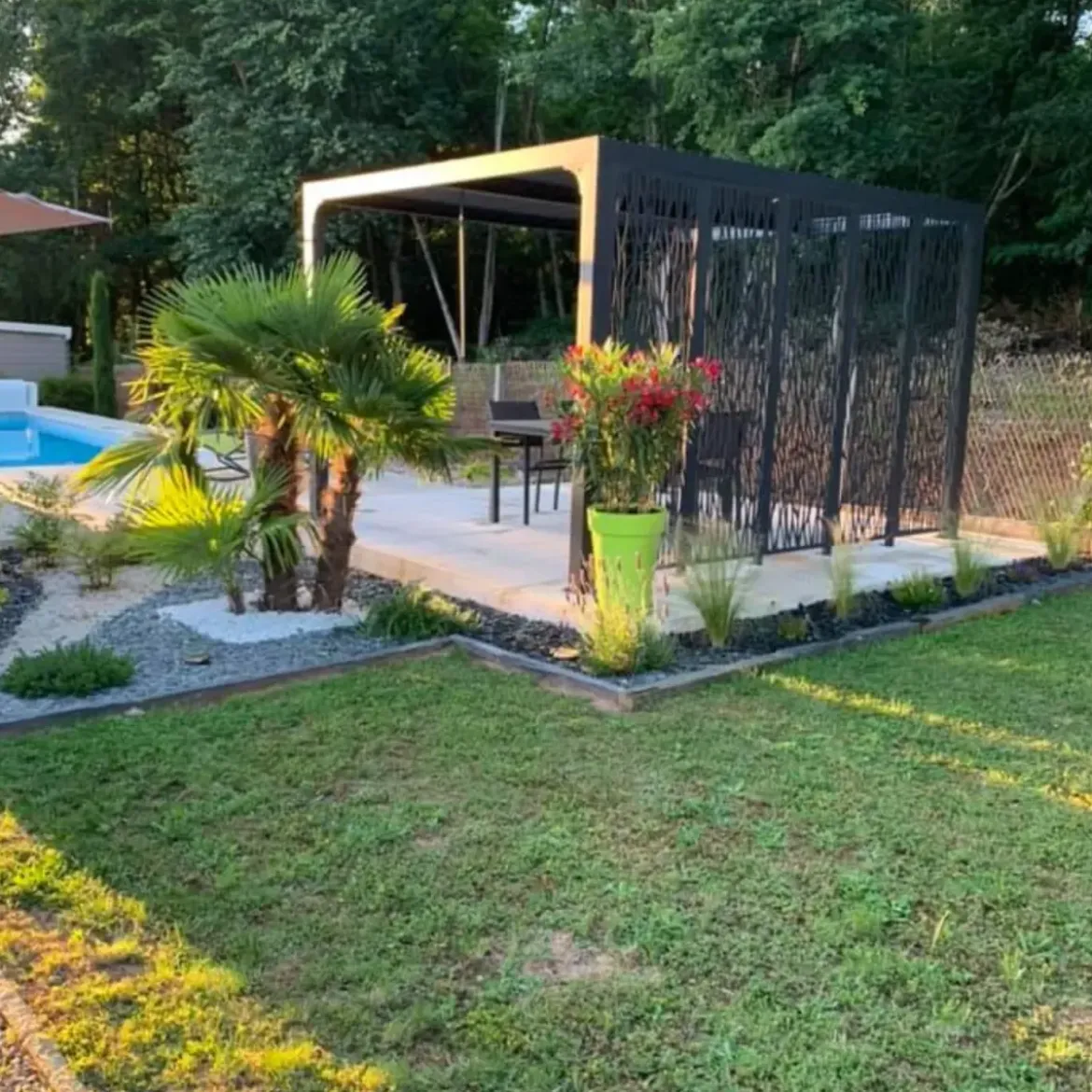 Pergola Bioclimatica da Giardino 360x300 cm con 5 Pannelli Frangivista