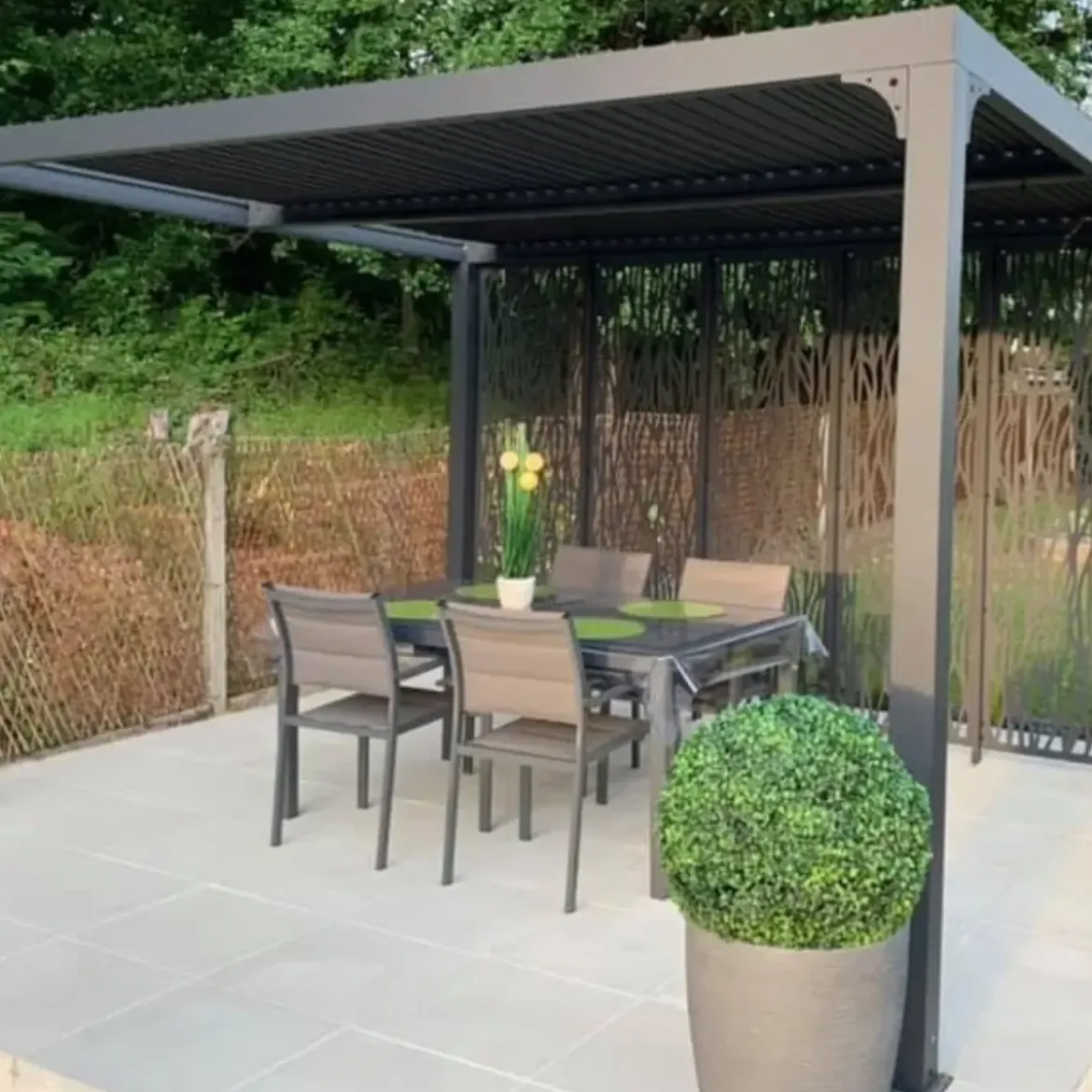 Pergola Bioclimatica da Giardino 360x300 cm con 5 Pannelli Frangivista