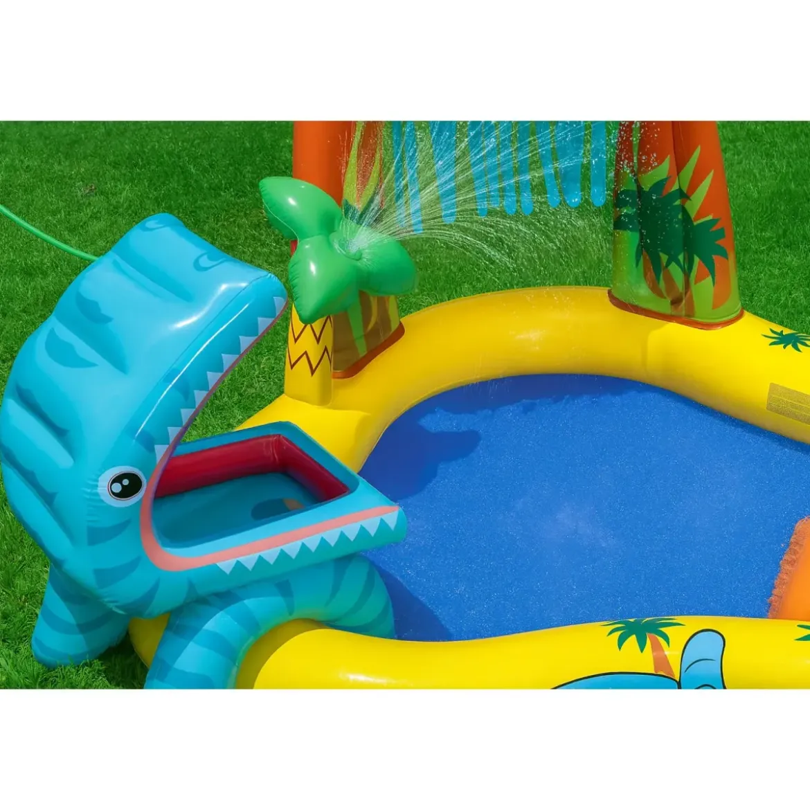 Piscina Gonfiabile Bambini Scivolo Canestro Spruzzatori 249x191x109 cm