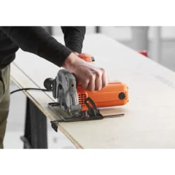 Sega Circolare con Guida Laser Black & Decker Tagli Precisi 1250W
