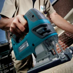 Seghetto Alternativo Makita 580W Inclinabile Taglio 135 mm Valigetta