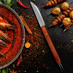 Set Utensili Barbecue 18 Pezzi in Acciaio Cromato con Manico in Legno