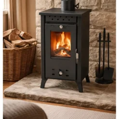 Stufa a Legna 7,7 kW in Acciaio Nero con Vetro Compatta per Interni