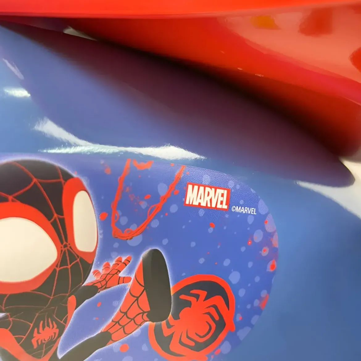 Triciclo Primi Passi per Bambini Spiderman Marvel 3 Ruote 2 Cestini